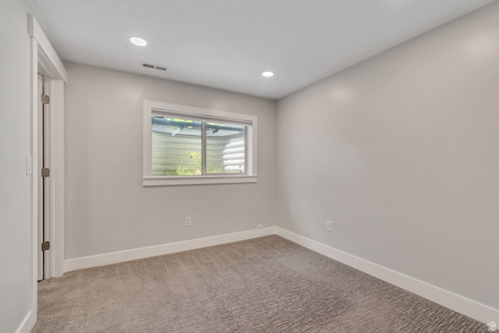 Image 17 of property listing at 6688 S DUCHESS ST, West Jordan, UT 84081