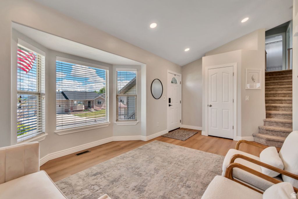 Image 3 of property listing at 6688 S DUCHESS ST, West Jordan, UT 84081