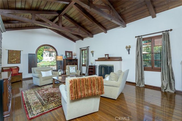 752 Glenview, Glendale, CA 91202