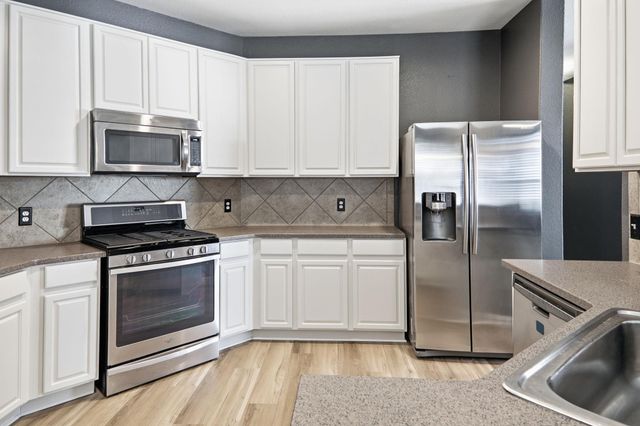 2157 Paradise Ridge DR, Round Rock, TX 78665