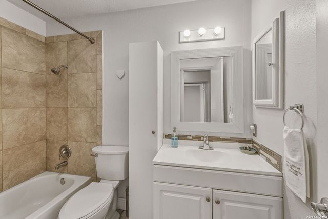 6411 Green Apple, San Antonio, TX 78233