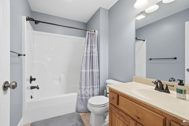 1204 S Mill Point Circle, Manhattan, KS 66503