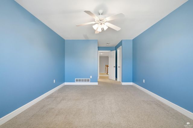 1204 S Mill Point Circle, Manhattan, KS 66503