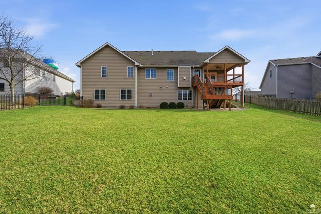 1204 S Mill Point Circle, Manhattan, KS 66503