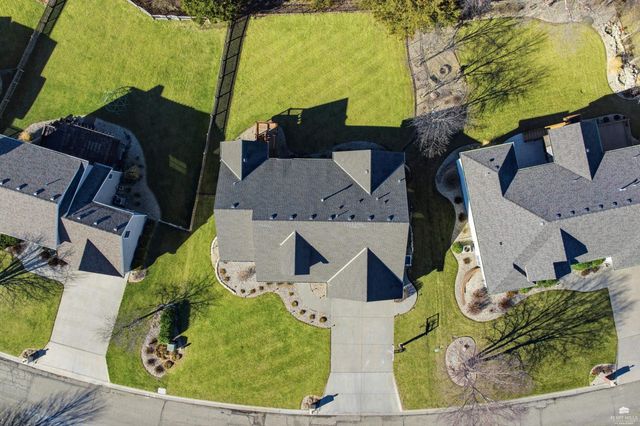 1204 S Mill Point Circle, Manhattan, KS 66503