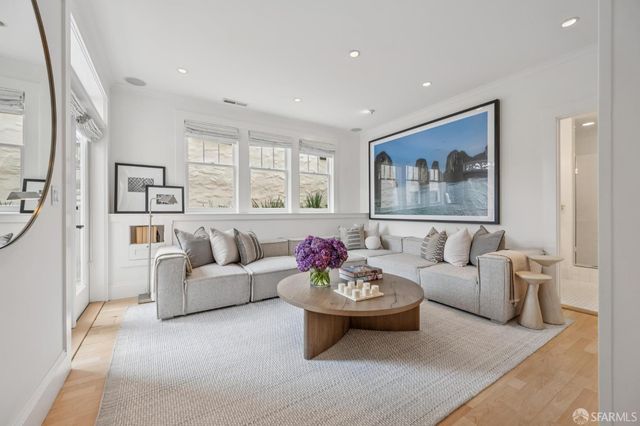 1990 8th Avenue, San Francisco, CA 94116