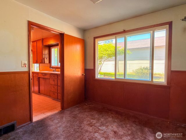 638 S 160th Street, Burien, WA 98148