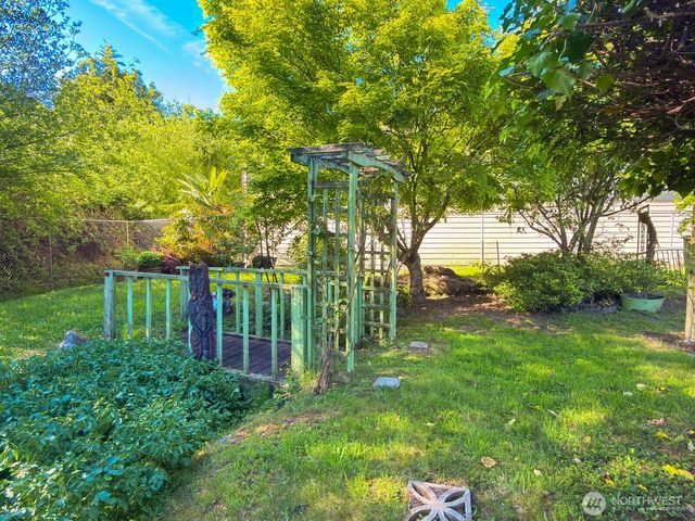 638 S 160th Street, Burien, WA 98148