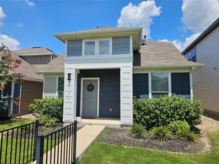 5311 Golden Canary LN 61, Austin, TX 78723