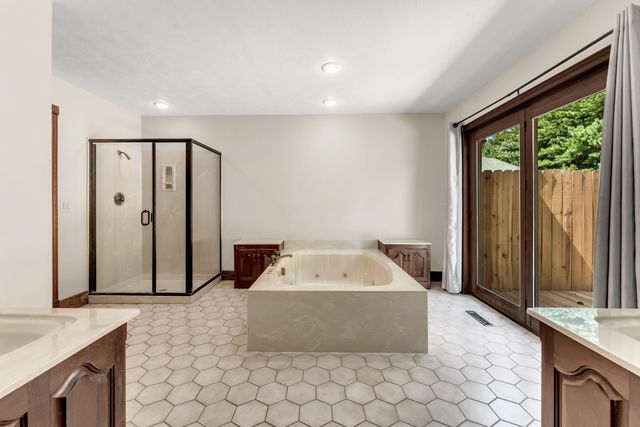 6317 S Glenridge Drive, Springfield, MO 65804