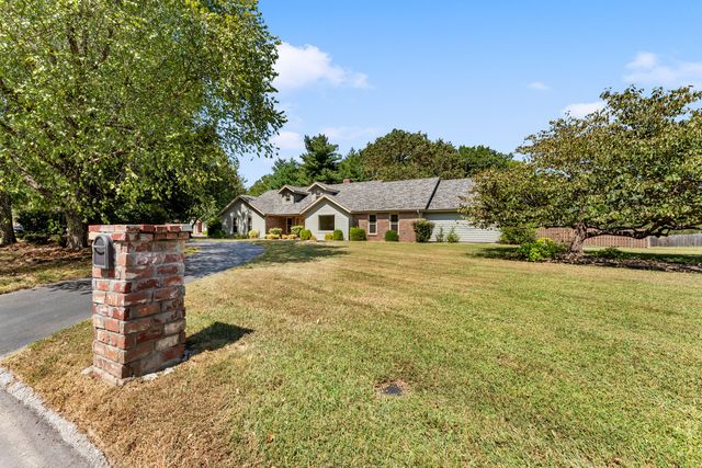6317 S Glenridge Drive, Springfield, MO 65804
