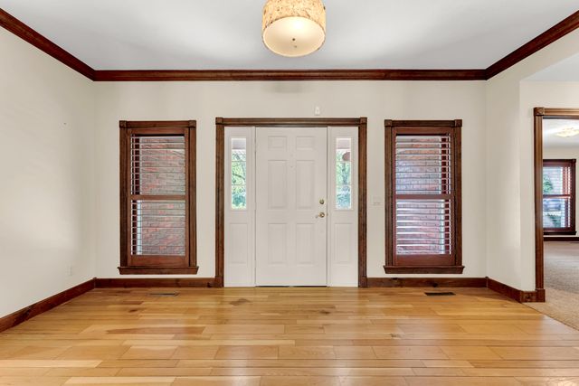 6317 S Glenridge Drive, Springfield, MO 65804