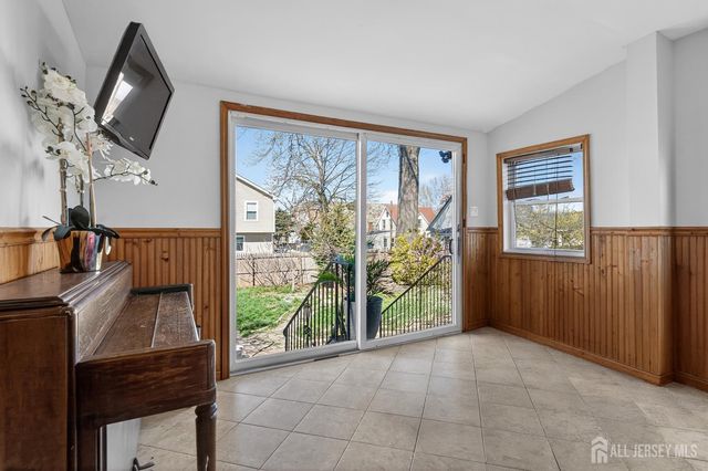 4 Jeanette Street, Carteret, NJ 07008