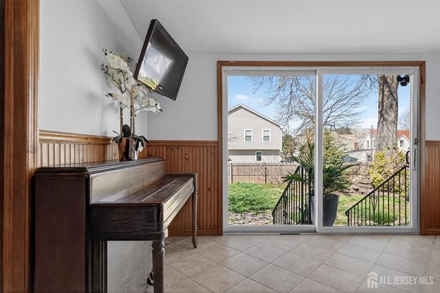 4 Jeanette Street, Carteret, NJ 07008