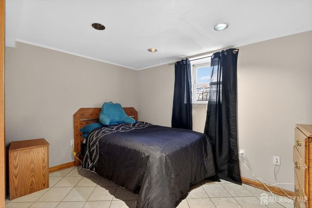 4 Jeanette Street, Carteret, NJ 07008