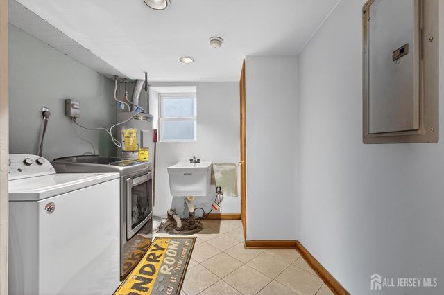 4 Jeanette Street, Carteret, NJ 07008