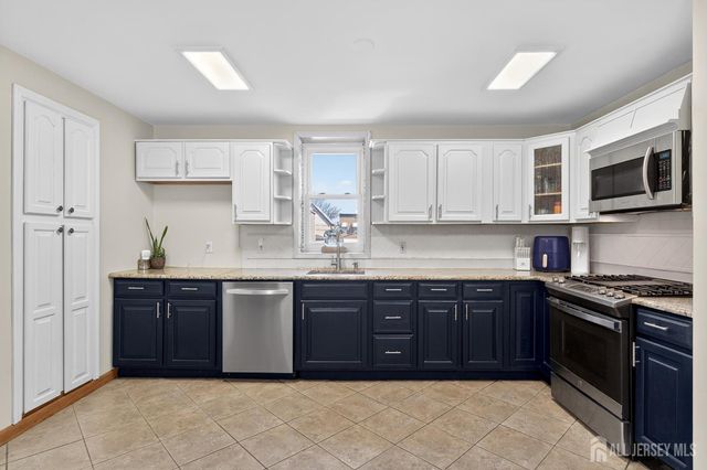 4 Jeanette Street, Carteret, NJ 07008