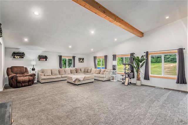 8861 S Big Buck Lane, Newaygo, MI 49337