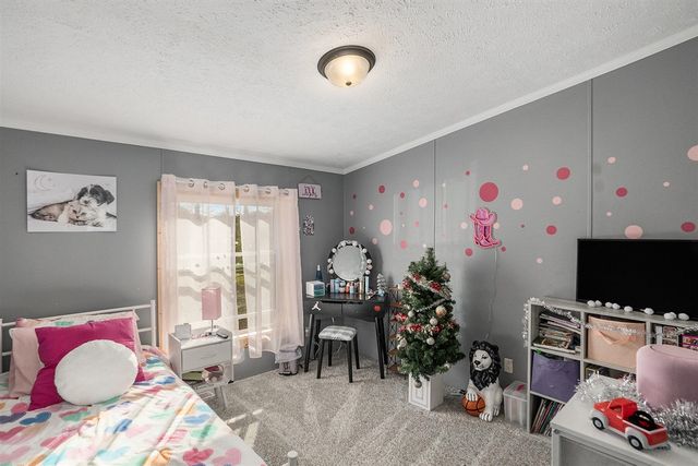 8861 S Big Buck Lane, Newaygo, MI 49337