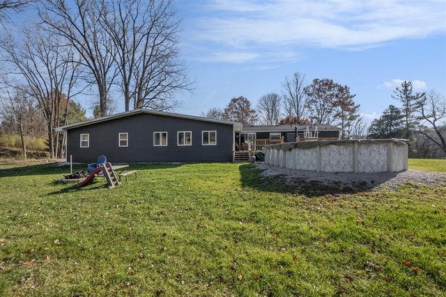 8861 S Big Buck Lane, Newaygo, MI 49337