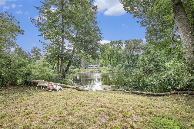 8861 S Big Buck Lane, Newaygo, MI 49337