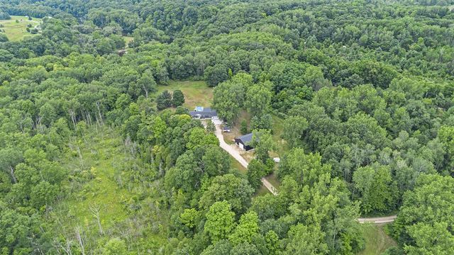 8861 S Big Buck Lane, Newaygo, MI 49337