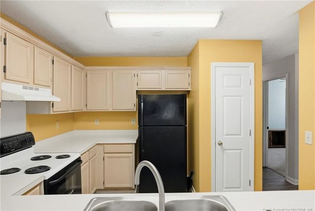 2644 Burke Lane, Hope Mills, NC 28306