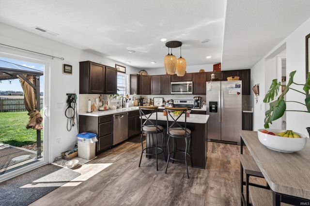 10024 Glen Edge Lane, New Haven, IN 46774