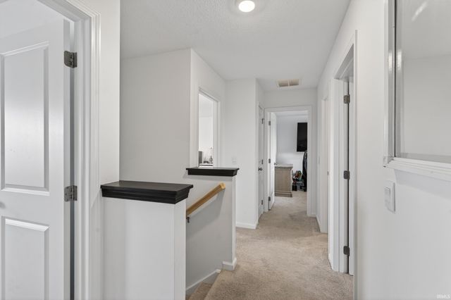 10024 Glen Edge Lane, New Haven, IN 46774