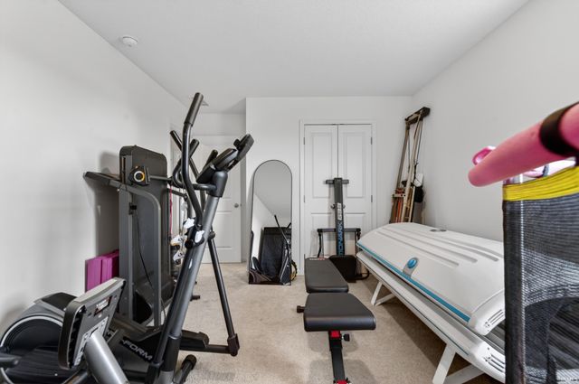 10024 Glen Edge Lane, New Haven, IN 46774