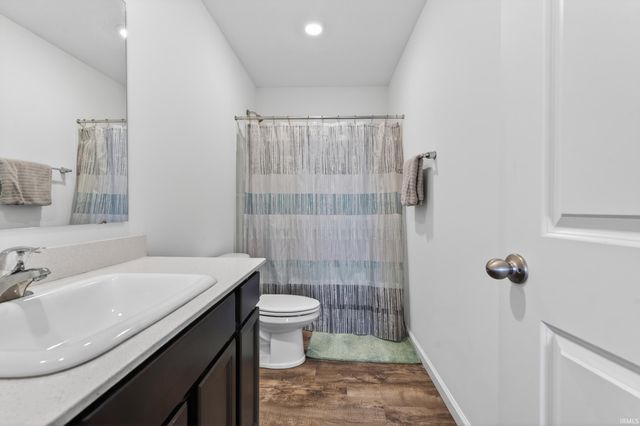 10024 Glen Edge Lane, New Haven, IN 46774