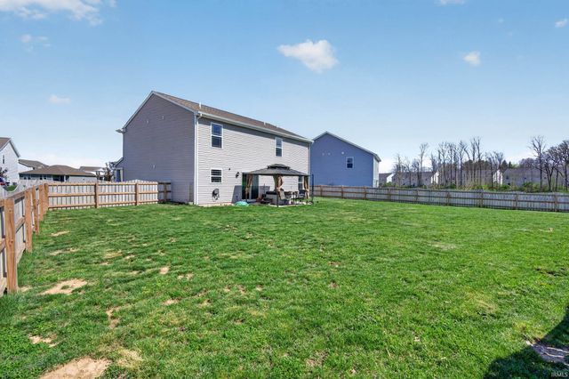 10024 Glen Edge Lane, New Haven, IN 46774