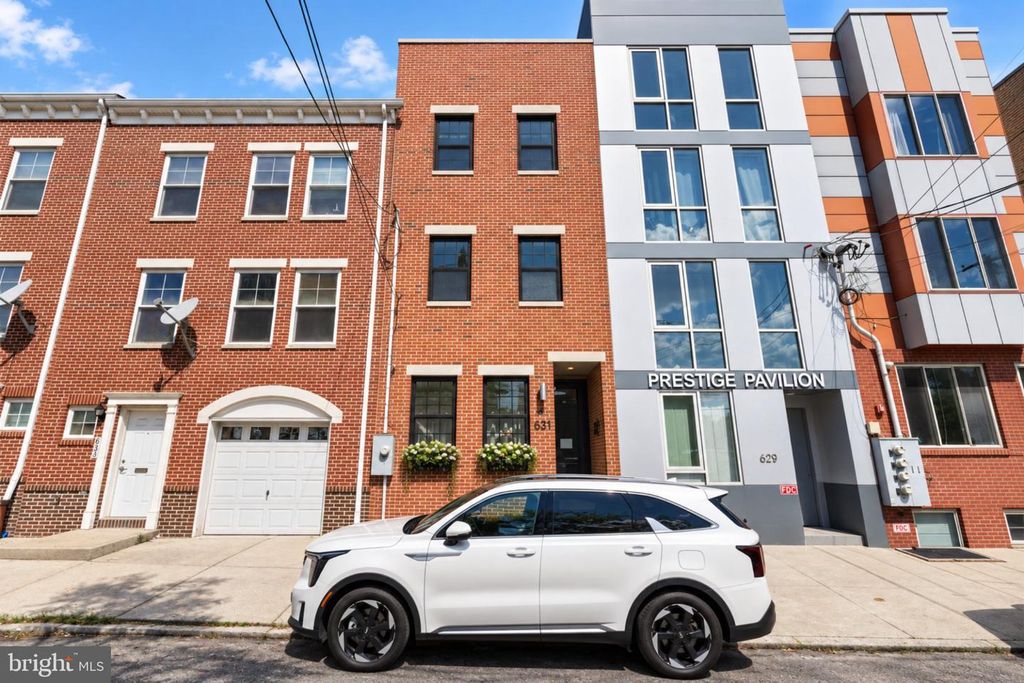 631 W OXFORD ST #2, PHILADELPHIA, PA 19122 — exterior