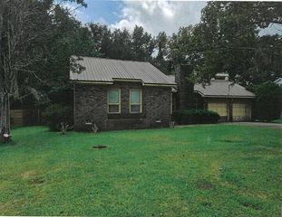 129 Honeysuckle Lane, Summerville, SC 29485