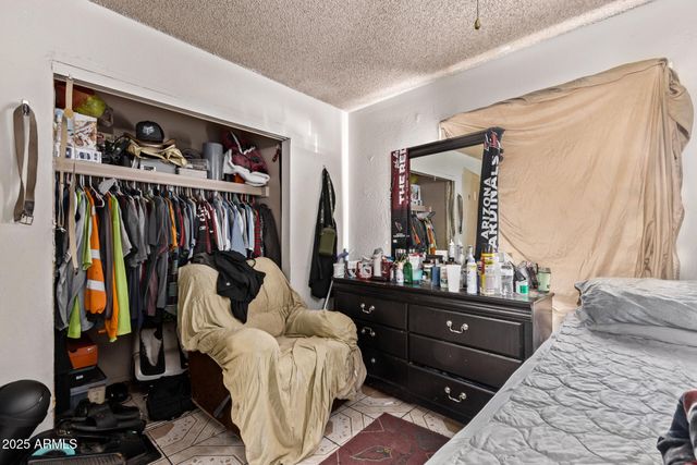 6814 W BERKELEY Road, Phoenix, AZ 85035