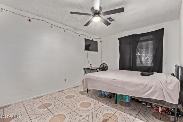 6814 W BERKELEY Road, Phoenix, AZ 85035