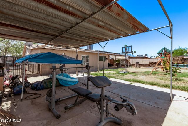 6814 W BERKELEY Road, Phoenix, AZ 85035