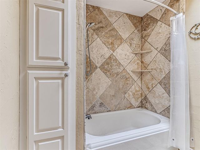 7813 Old Hickory Lane, Oklahoma City, OK 73116