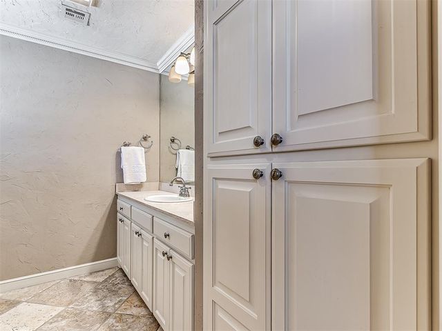 7813 Old Hickory Lane, Oklahoma City, OK 73116