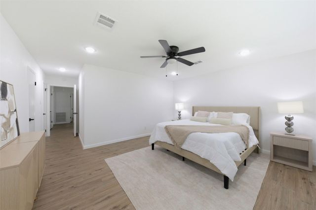 6211 Dumfries Drive, Houston, TX 77096