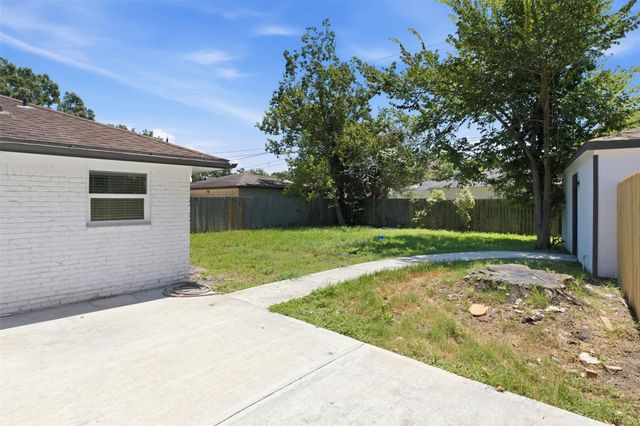6211 Dumfries Drive, Houston, TX 77096