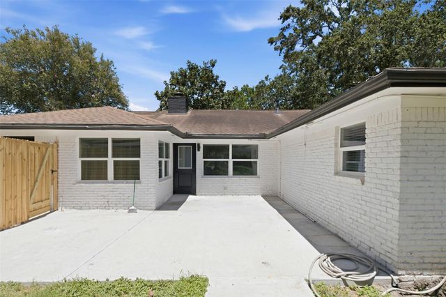 6211 Dumfries Drive, Houston, TX 77096