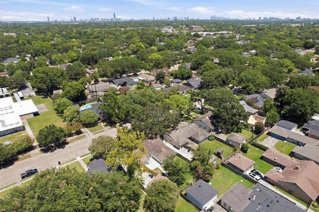 6211 Dumfries Drive, Houston, TX 77096
