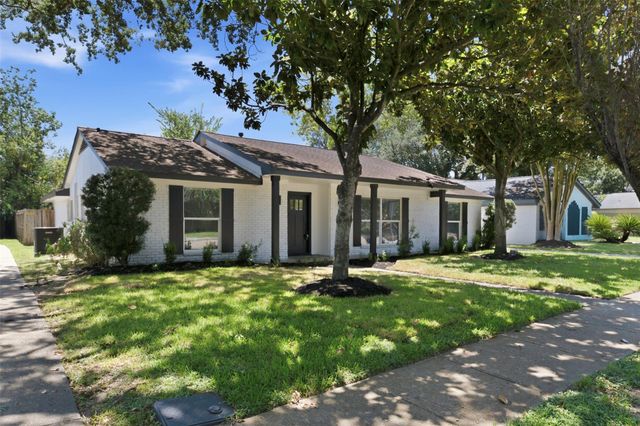 6211 Dumfries Drive, Houston, TX 77096