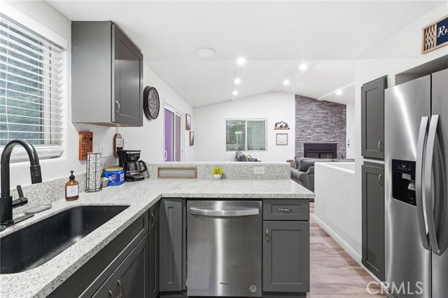 24082 Altdorf Drive, Crestline, CA 92325