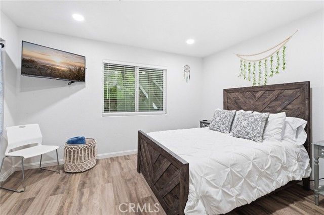24082 Altdorf Drive, Crestline, CA 92325