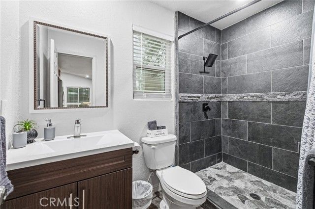 24082 Altdorf Drive, Crestline, CA 92325