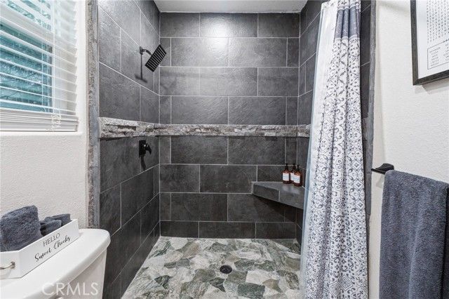 24082 Altdorf Drive, Crestline, CA 92325