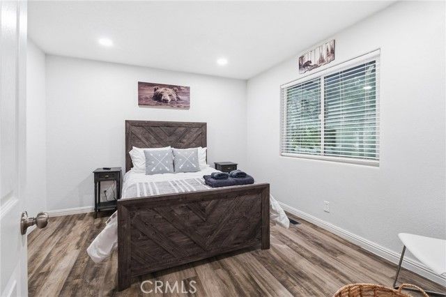 24082 Altdorf Drive, Crestline, CA 92325