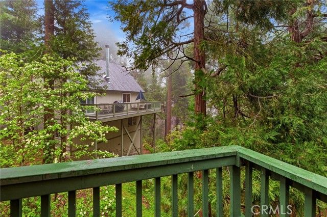 24082 Altdorf Drive, Crestline, CA 92325